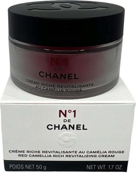 chanel revitalisante au camelia rouge|Chanel red camellia cream.